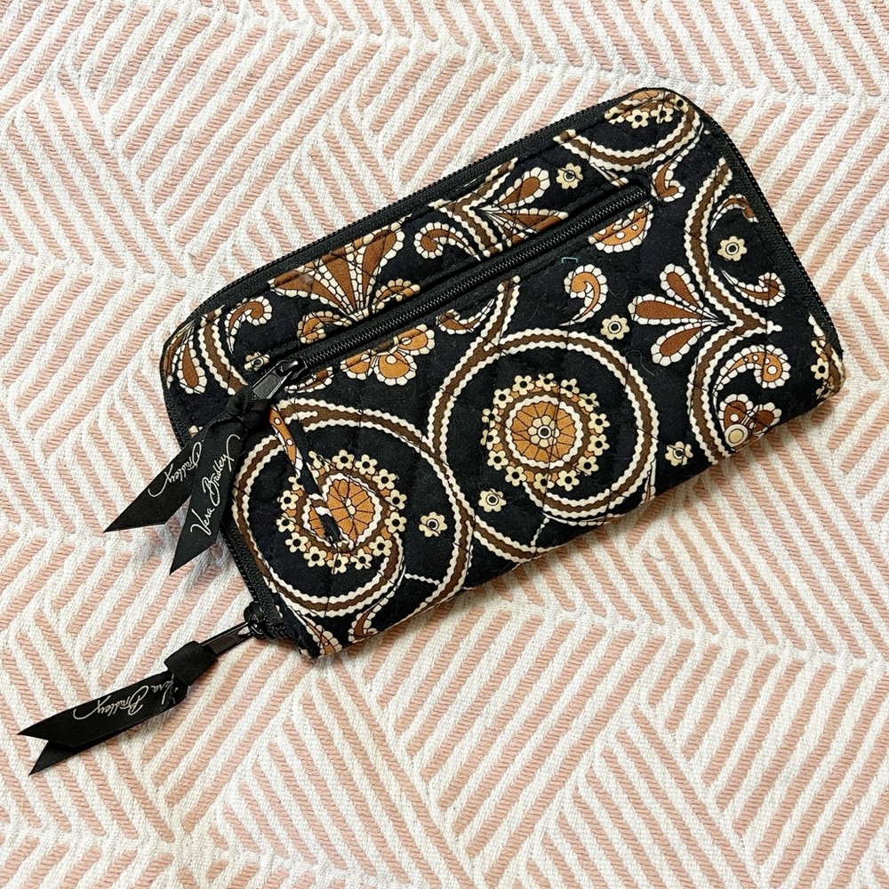 Vera Bradley Black Paisley Quilted Wallet - Picture 1 of 7